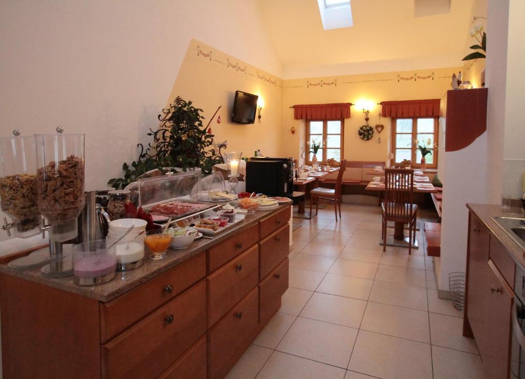 Fruehstueckspension Herzog Zu Laah Ansfelden Exterior photo